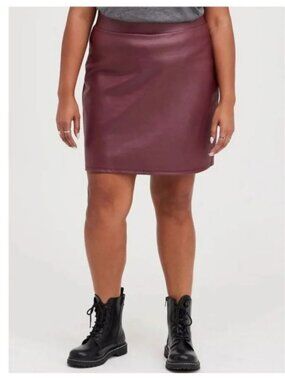 TORRID Mini Skirt Plus Size 3X Burgundy Red Stretch Coated Ponte Pull On NWT